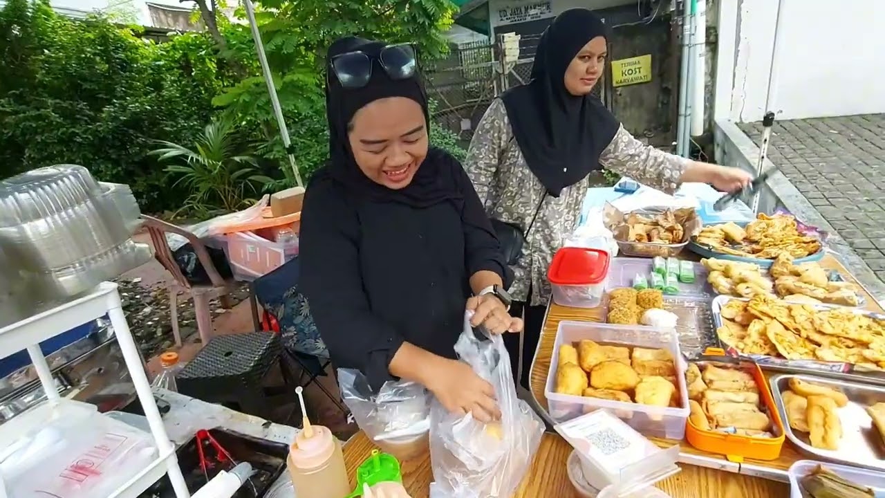 PENJUAL MIE JUGA JUALAN TAKJILAN DI BULAN RAMADHAN & SORE SELALU RAMAI !! INDONESIAN STREET FOOD