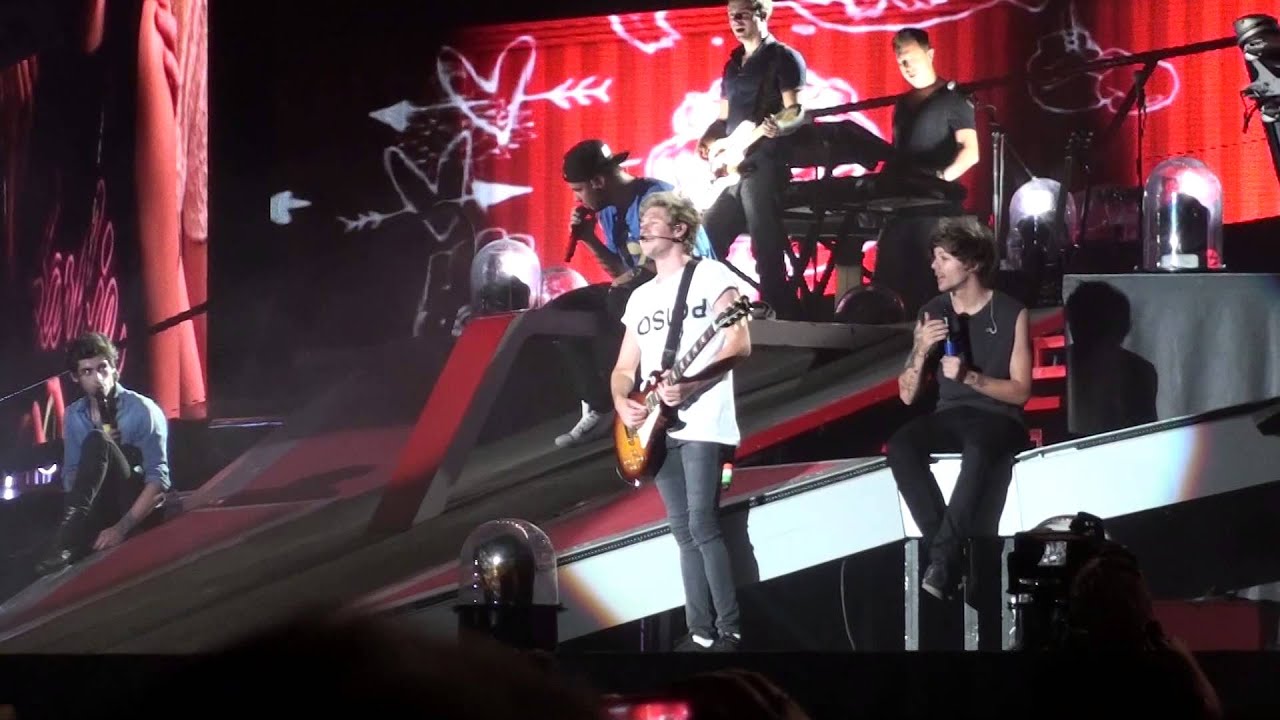 Harry Styles wishing Niall Horan Happy Birthday 9-13-2014