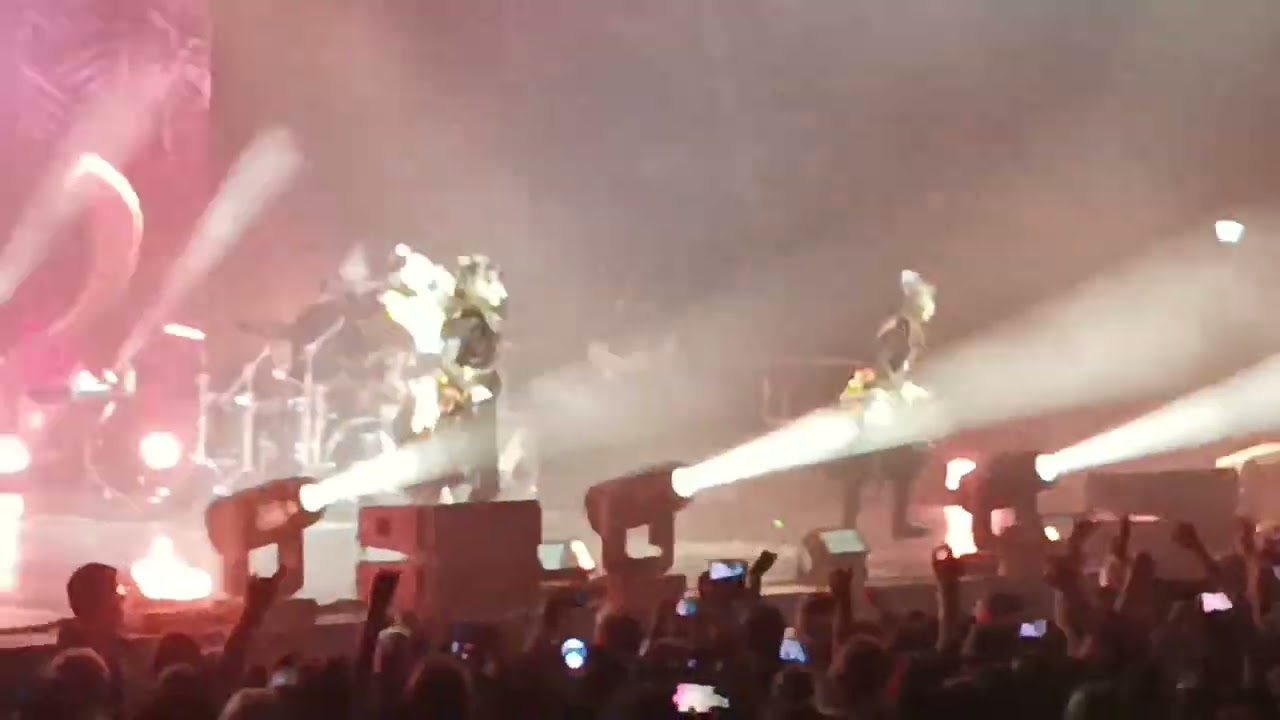 Babymetal Metali Live in Hamburg 2023/Amazing Crowd