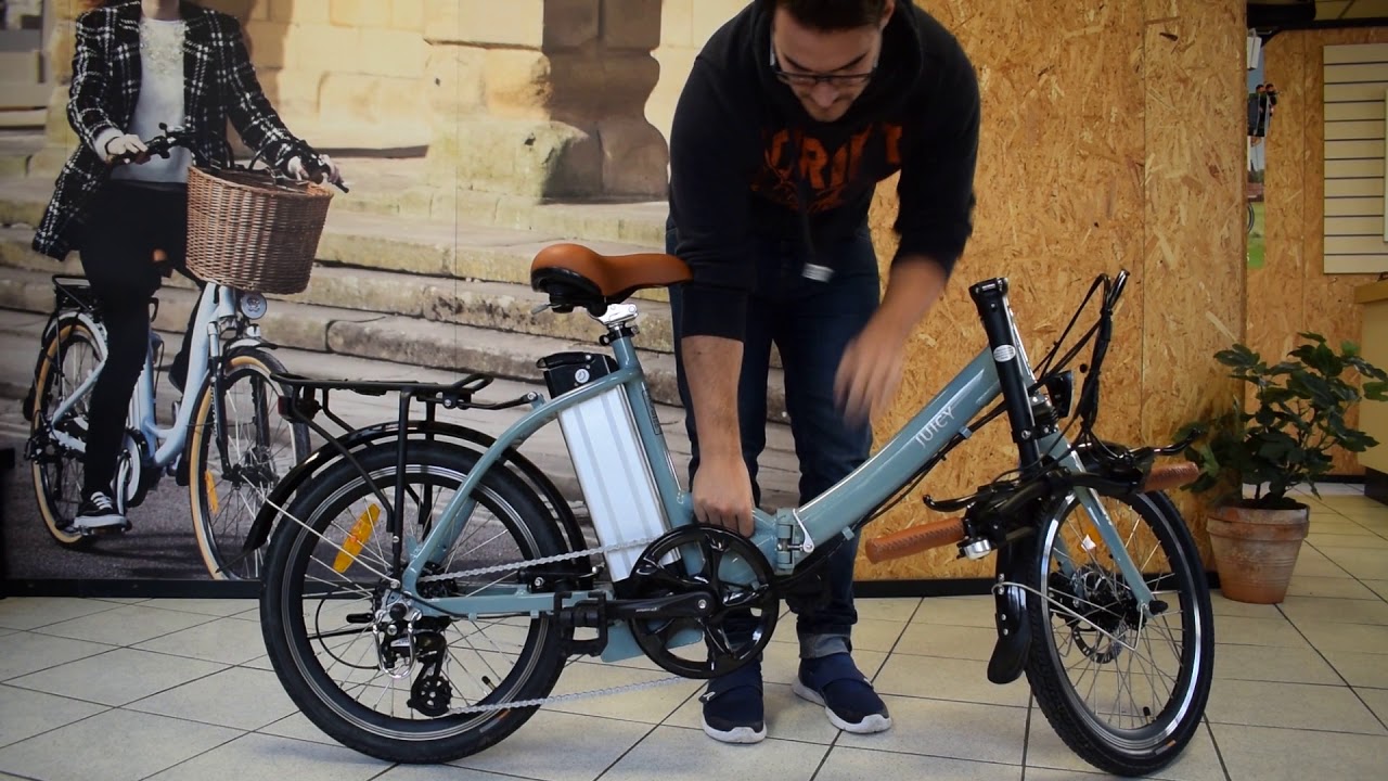 How to fold Juicy's Compact Folding Bike