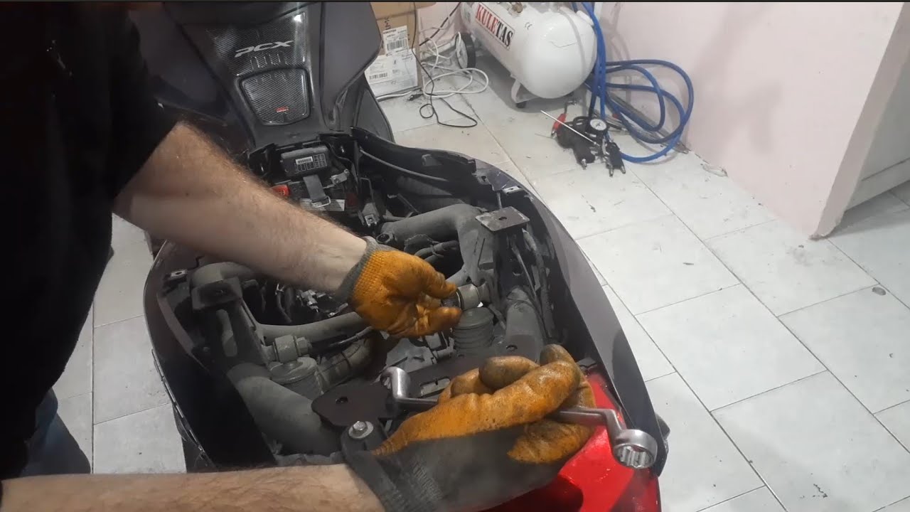 Honda Pcx Arka Amortisör Değişimi