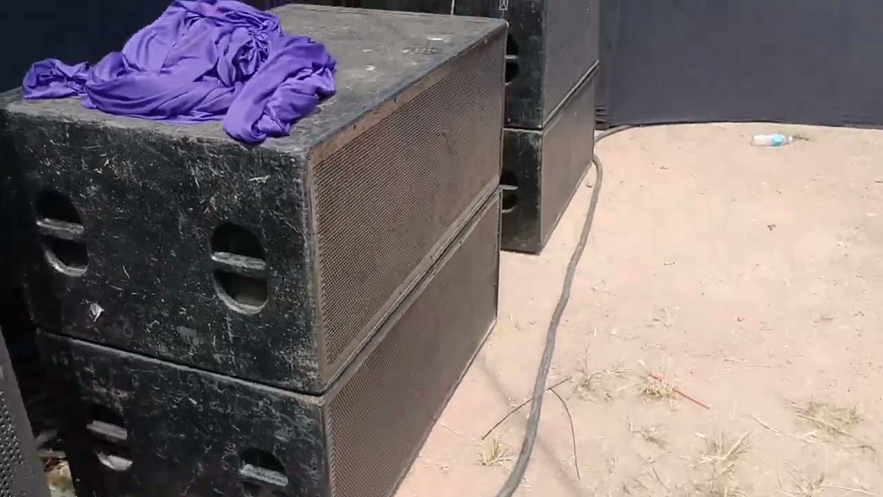 esse é o sistema de som profissional que vai fazer o evento hoje galera!🔊🔊🔊🔊💪💪