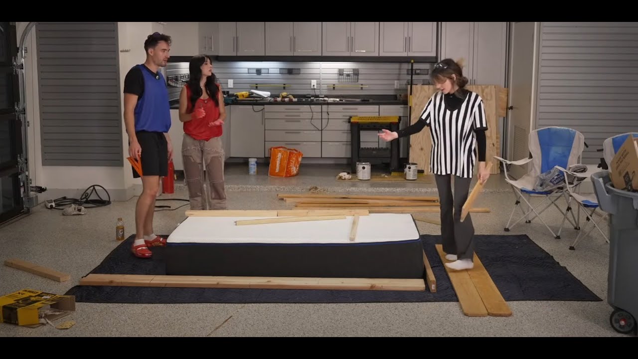 Bonnie 20250906 BUILDING A BED WITH @MISTERARTHER @ACIE @JULIAKINS !!! ：DDD ITS A RAINY DAY