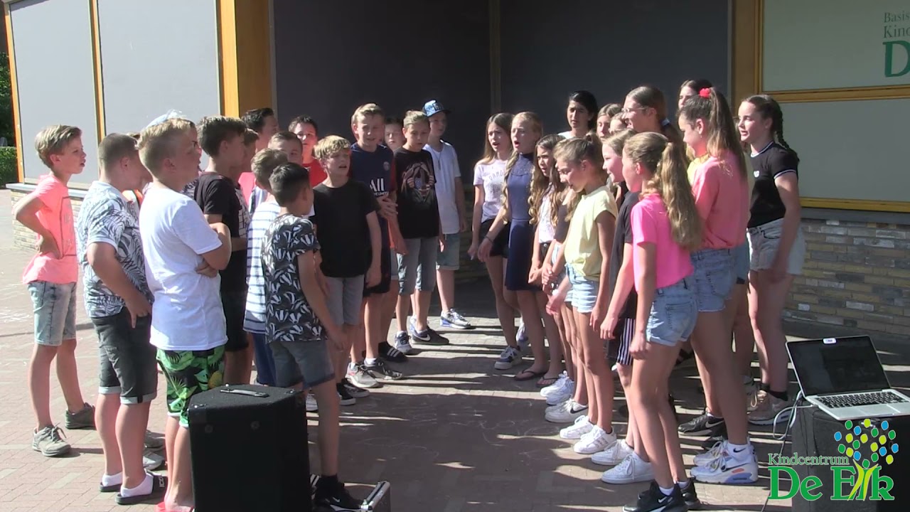 0 Welkomstlied door alle leerlingen van groep 8, kindcentrum De Eik Nieuwstadt 2021