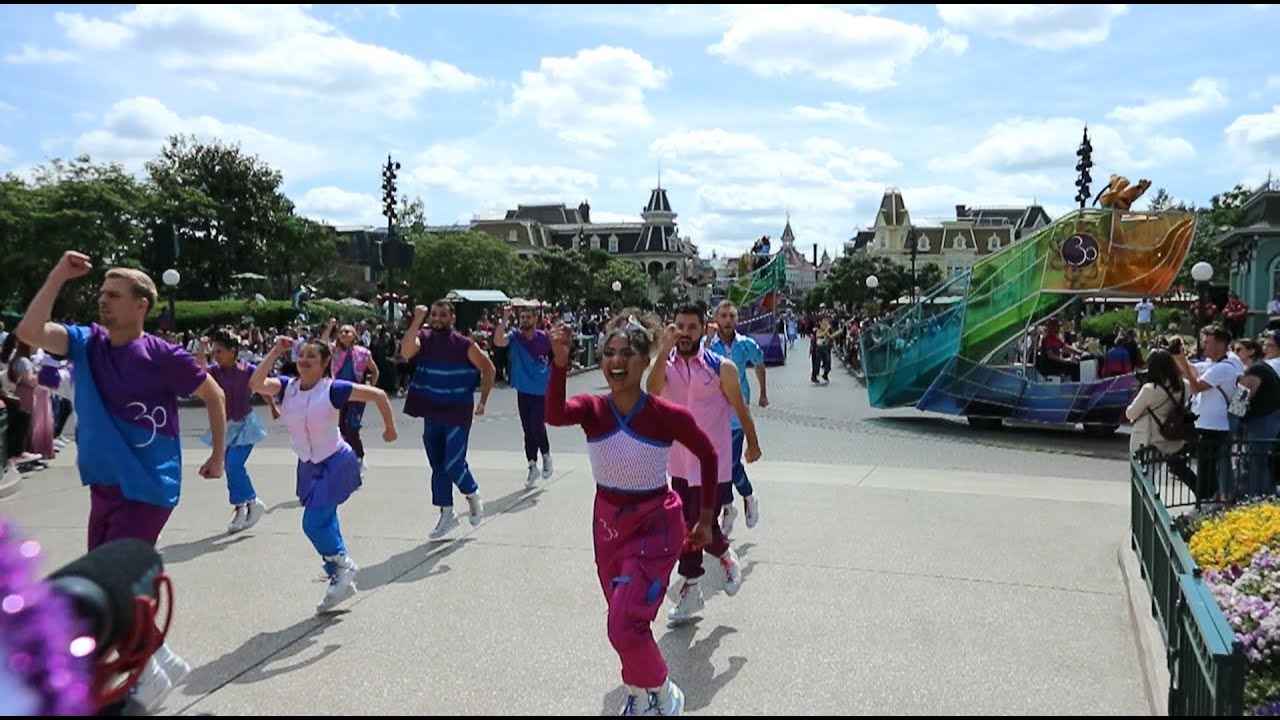 Dream ... and Shine Brighter | Main Street USA view | Full Show with Show Stop |DLP 30th Anniversary