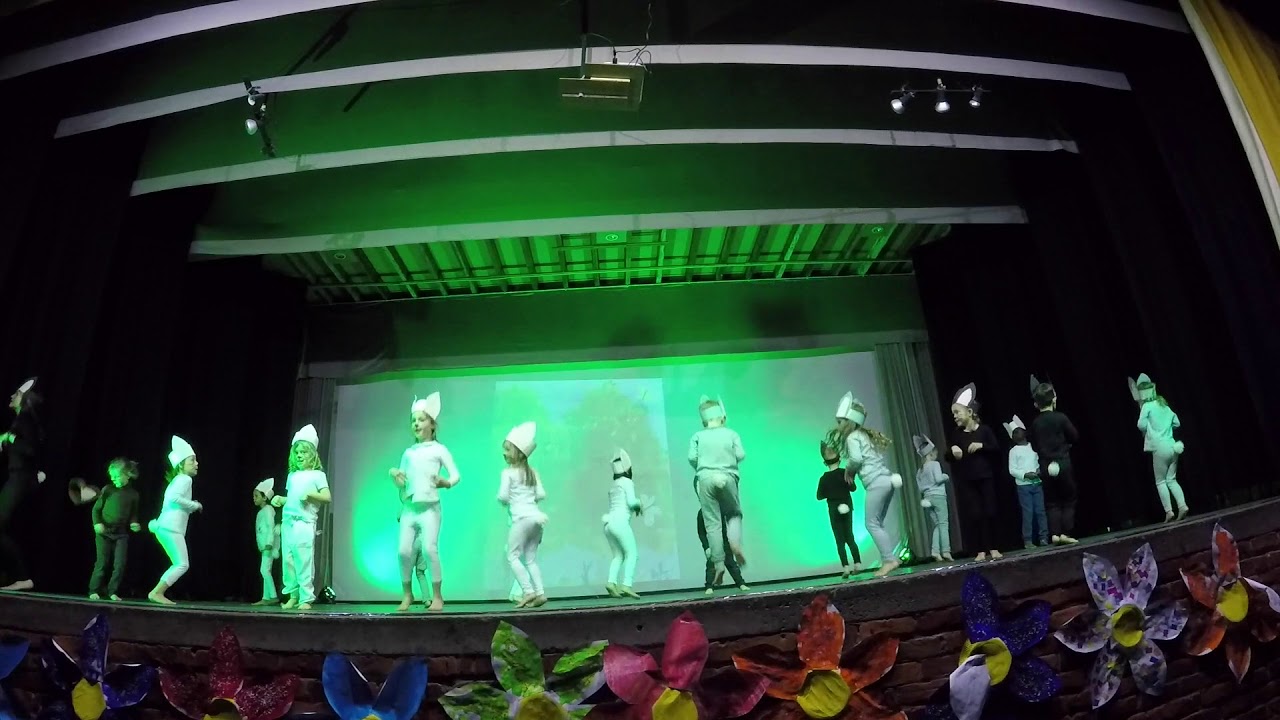 K2/3B - Konijntjes (Grasshoppers' Dance - Ernest Bucalossi)