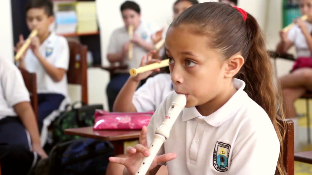 Vídeo Institucional Colegio la Medalla Milagrosa