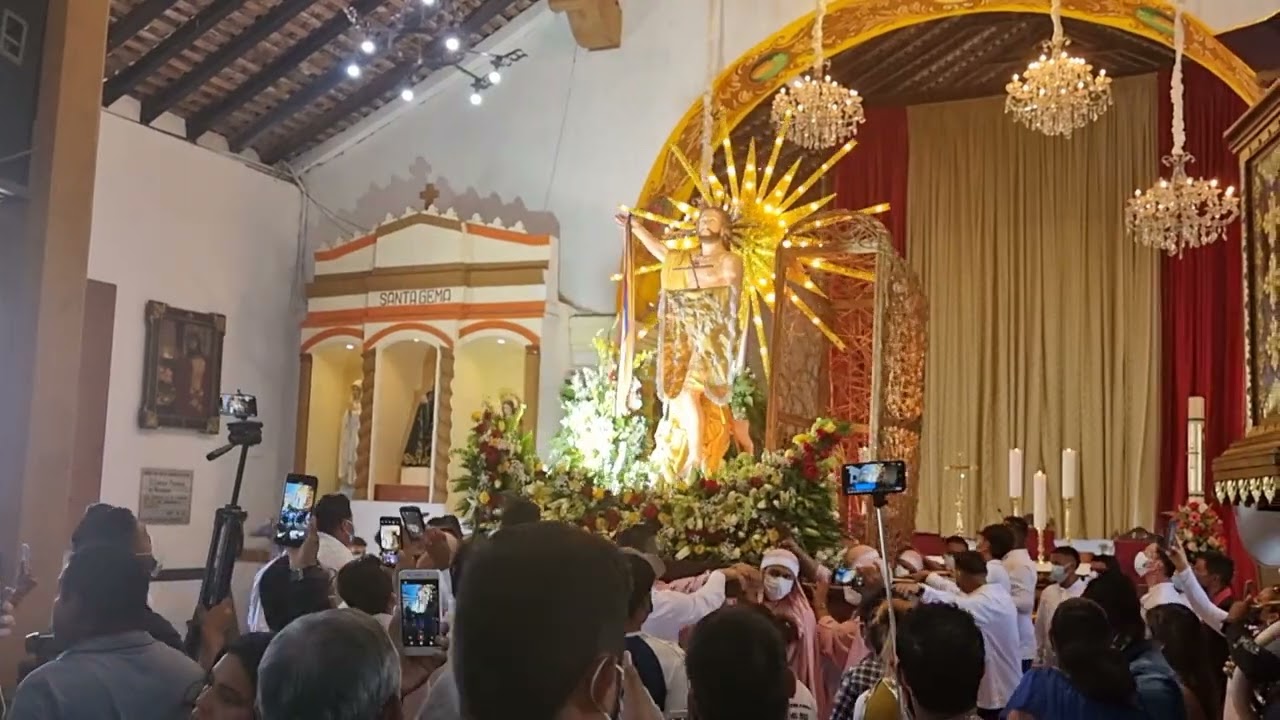 Fin eucaristía de Domingo de Resurrección. Salida Imagen Cristo Resucitado. Niquinohomo, Masaya 2022
