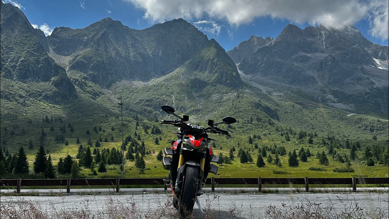 Ducati Streetfighter v4s - Passo del tonale