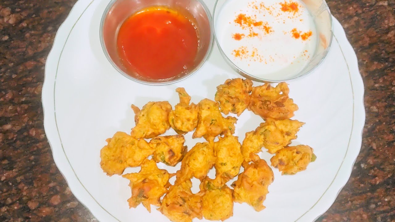 मूंग की दाल से पकौड़ी बनाए घर पर बिल्कुल आसान तरीके से/Daal ki pakodi/ ठेले वाली दाल की पकौड़ी 