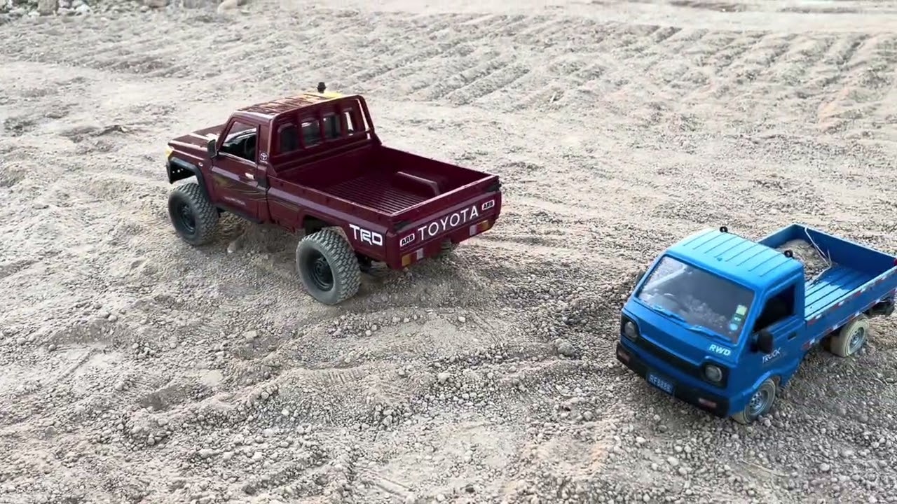Excavator MN82 & Car truck accident ช่วยรถบรรทุกคว่ำ🛻🛞🏜️
