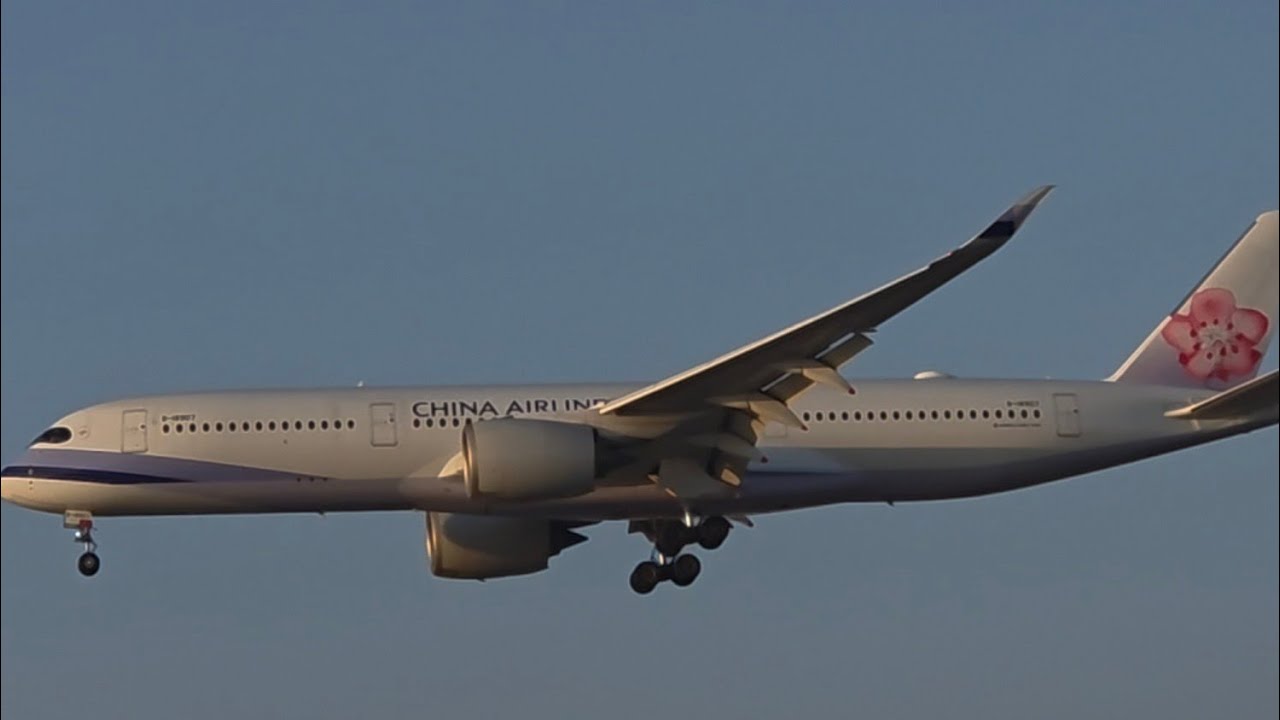 Sunset Planespotting at Ontario International Airport 