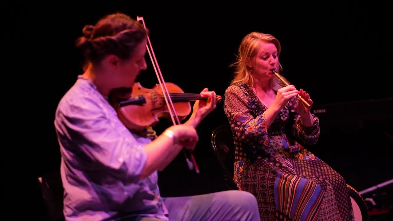 O'Carolan melody:- Fanny power/Sí bheag, sí mhor/Loftus Jones
