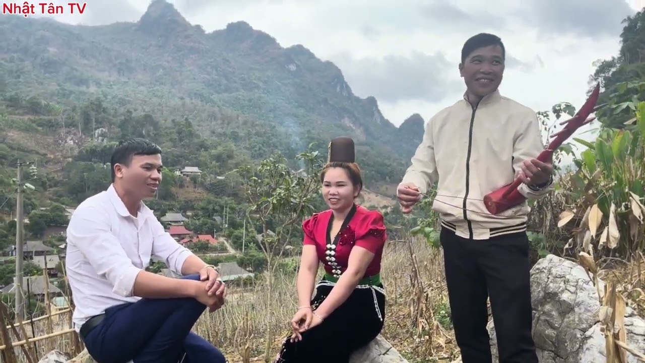 Lần Đầu Hà Sơ Lò È Hát Theo Đàn Nhị – Duyên Cẩm Than Uyên Đầy Cảm Xúc