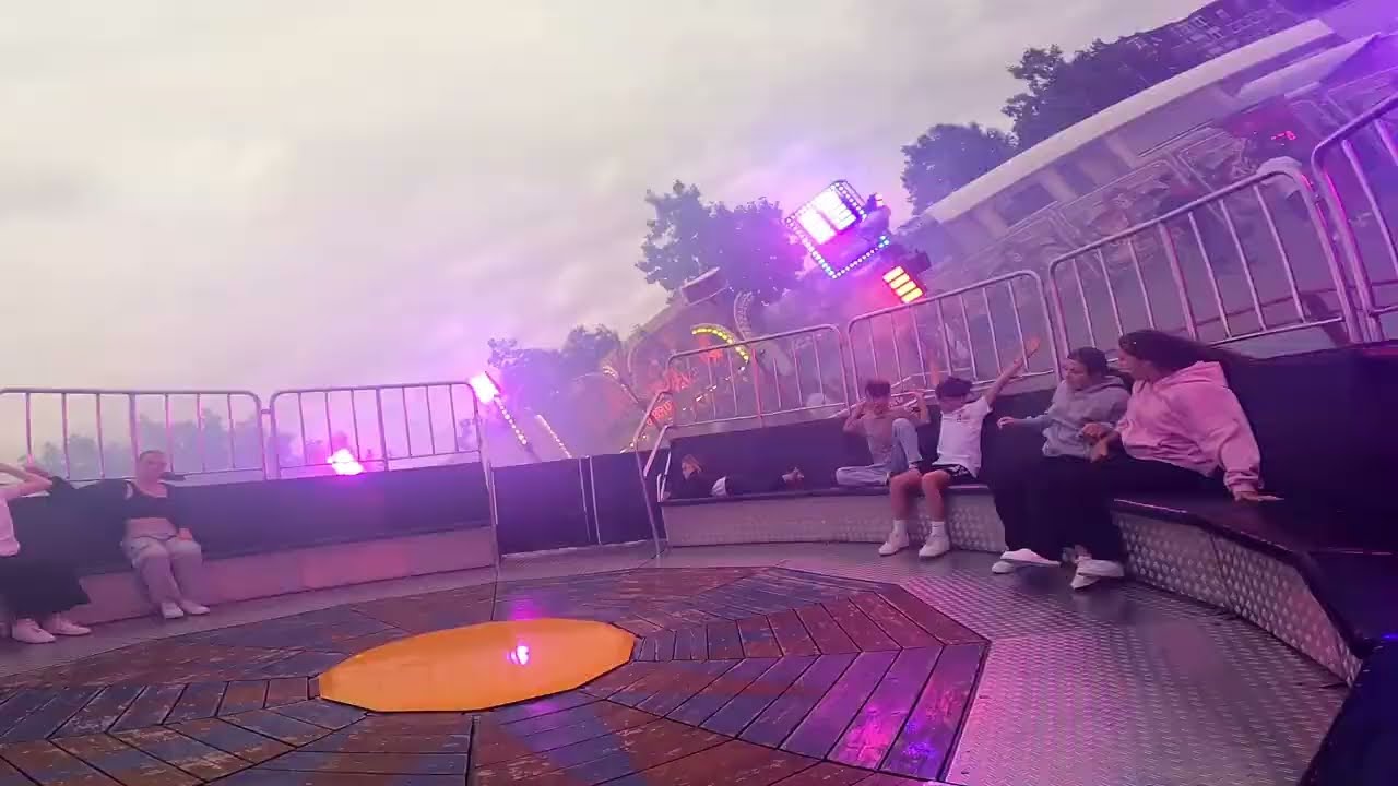 Mama Caramba (Jansen) Klever Kirmes 2023 // Onride