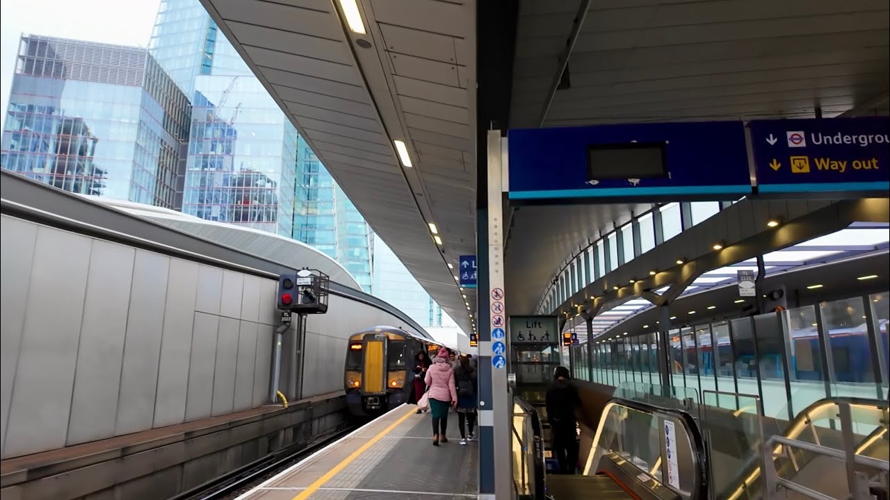 ENGLAND, LONDON BRIDGE TRAIN STATION WALKING TOUR 