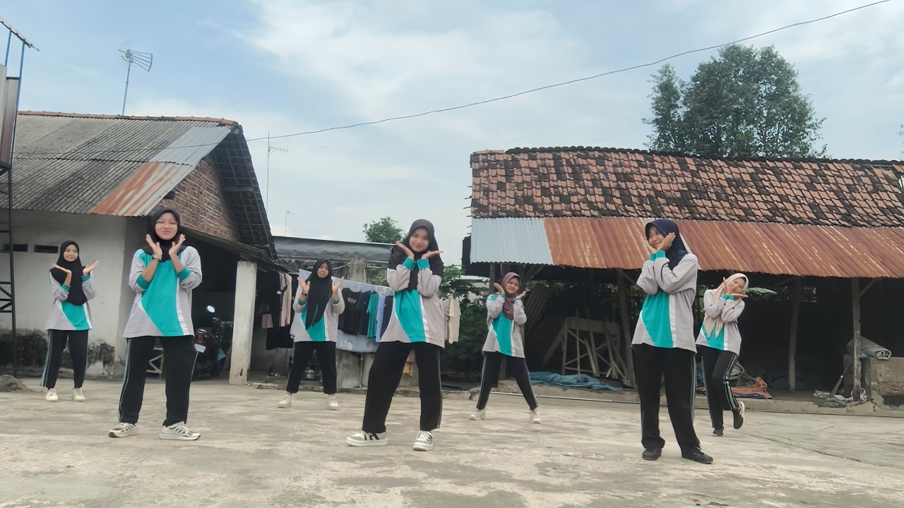 UJIAN PRAKTIK PJOK SENAM KREASI | Kelompok 3