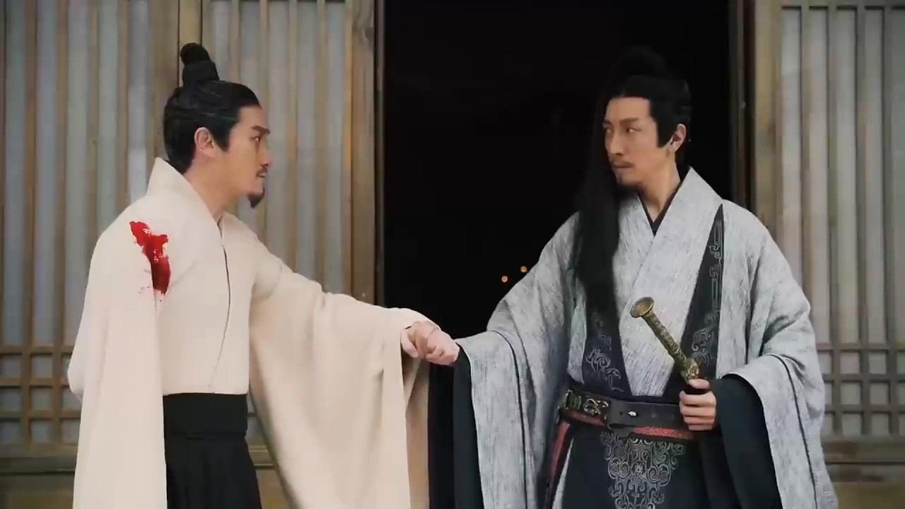 嫪毐仗著太后嚣张跋扈無惡不作，渭陽君當場揭發其罪行，豈料遭嬴政斬去手臂！