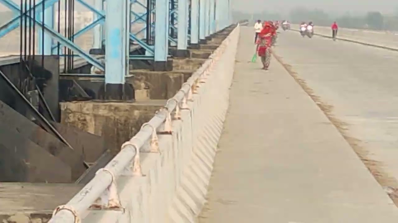 Jaan ke karan bahoot khatarnak raste bike chalayi 