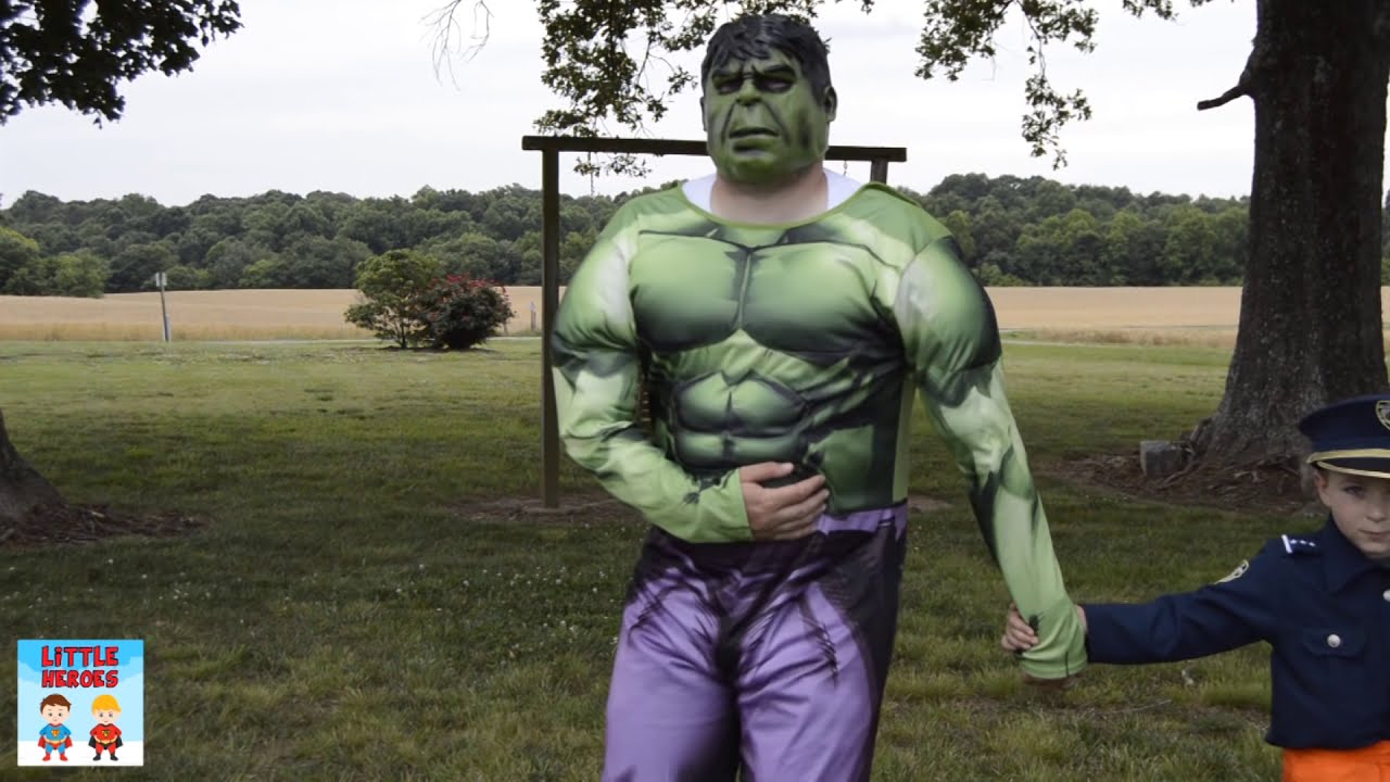 Little Heroes Have a Misunderstanding with Pretend Hulk