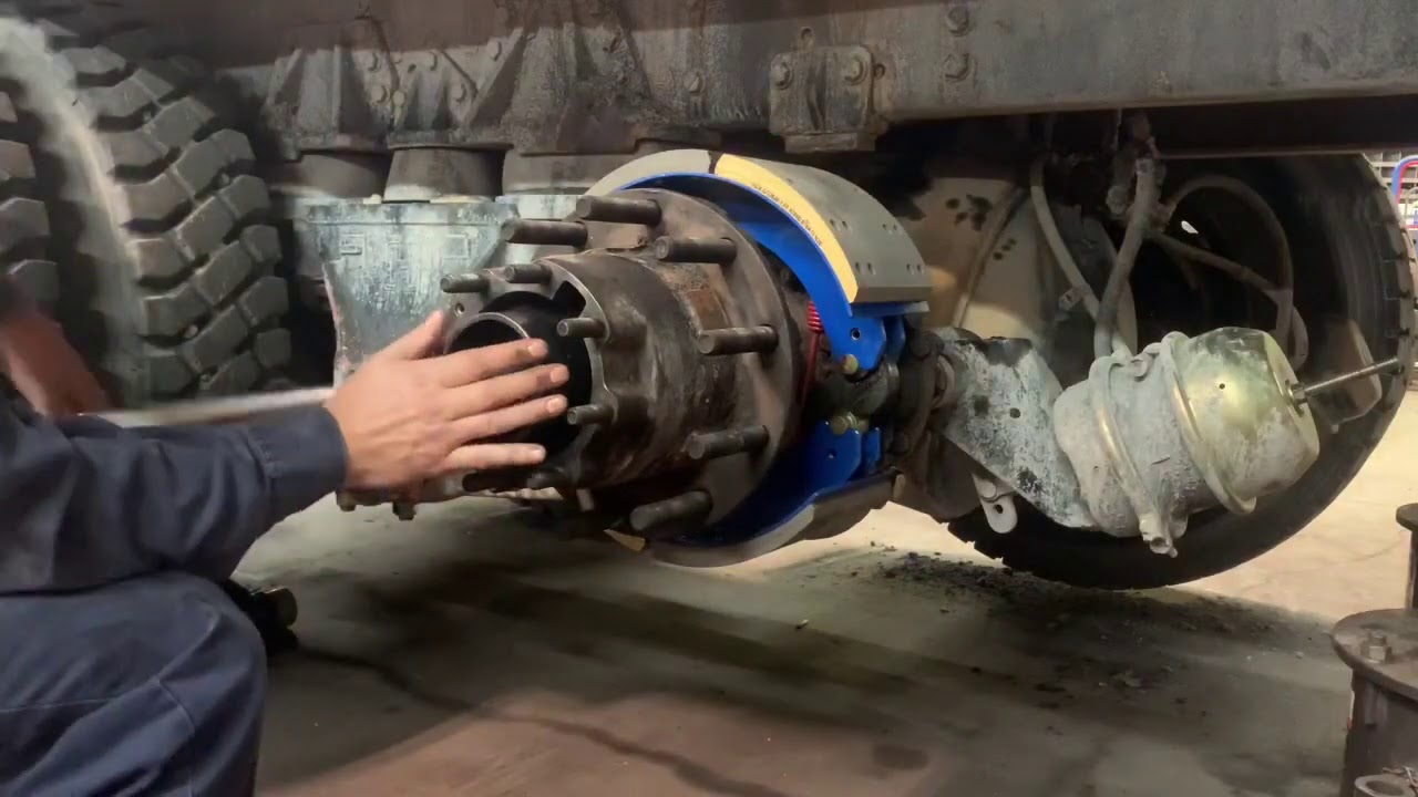 Heavy Duty | Brake Shoe And Wheel Seal Replacement
