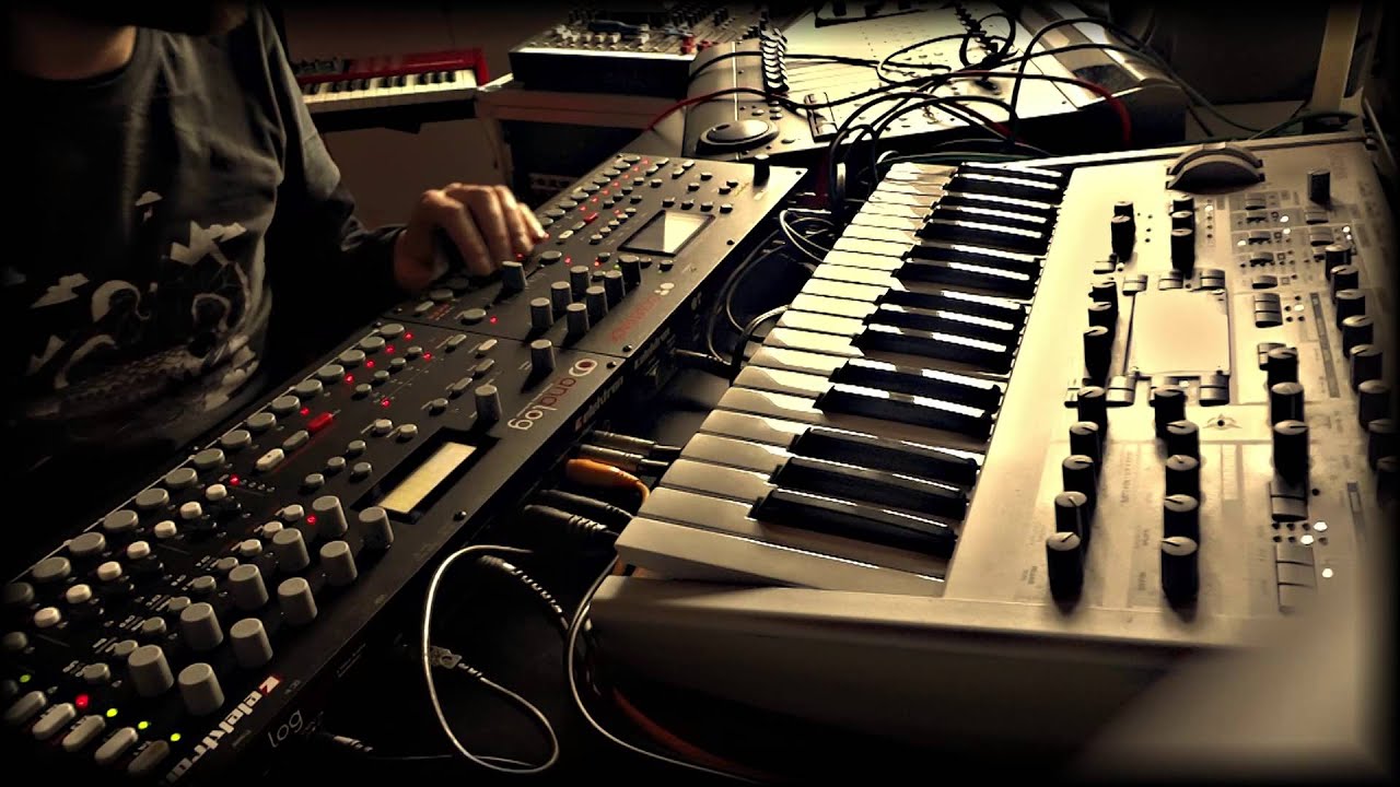 Martin St&uuml;rtzer - Dub Techno with Analog Four & Octatrack & VirusTI & Moog