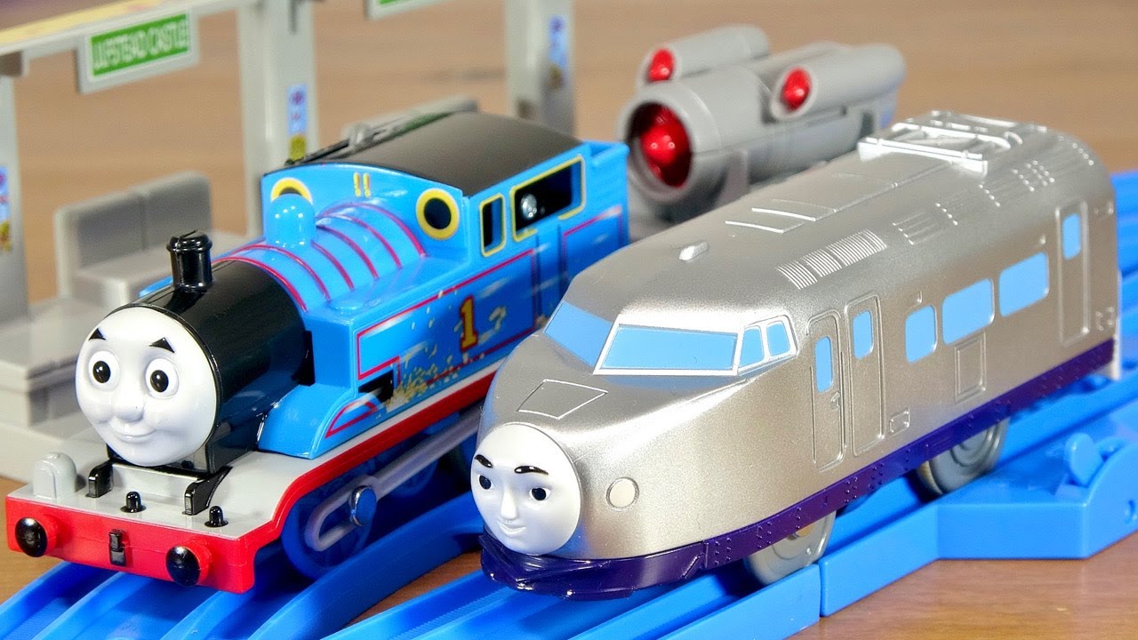 超特急！あの新幹線ケンジがプラレールに参戦☆０系新幹線ベースの映画に登場新キャラクター！きかんしゃトーマス ケンジとトーマスのおいかけっこセット ぶっとびブースターでケンジに追いつけ！