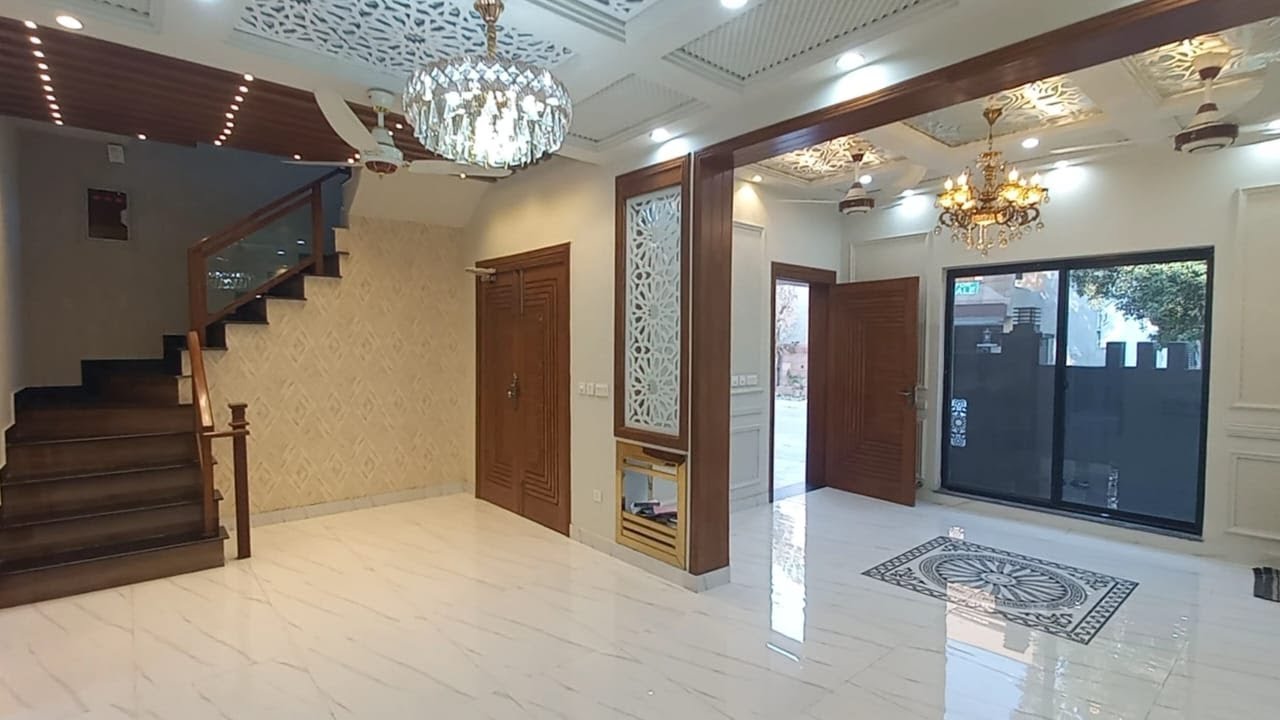 5 MARLA BRAND NEW HOUSE FOR SALE IN BAHRIA TOWN LAHORE