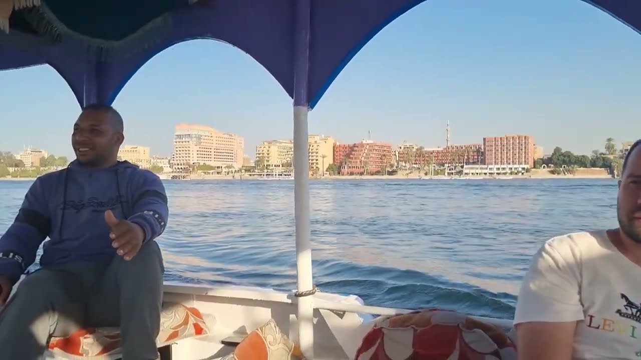1 LUXOR   CU BARCA PE NIL