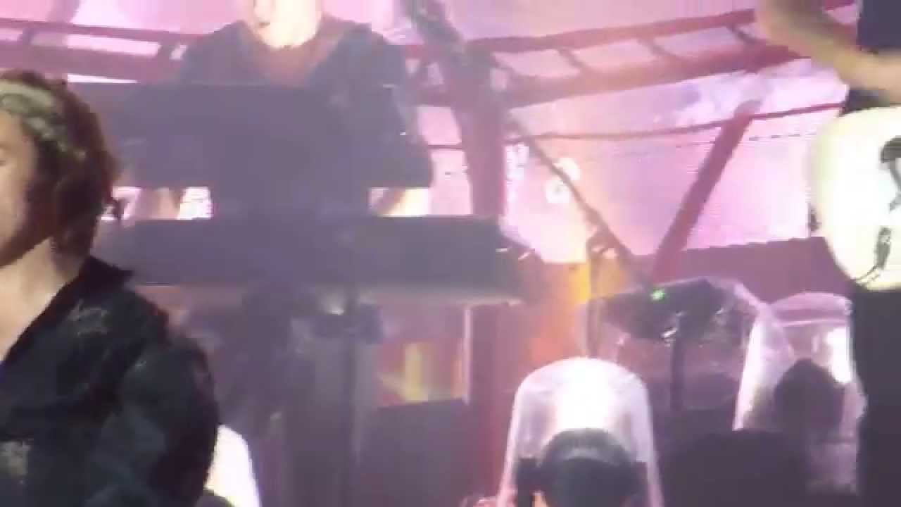 One Direction, Best Song Ever, Where We Are Tour, Wembley Stadium, Front Row