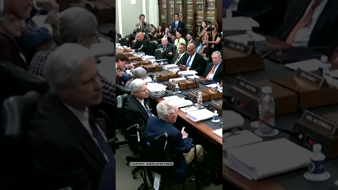 Sen. Mitch McConnell accidentally votes incorrectly on his first day back from medical leave