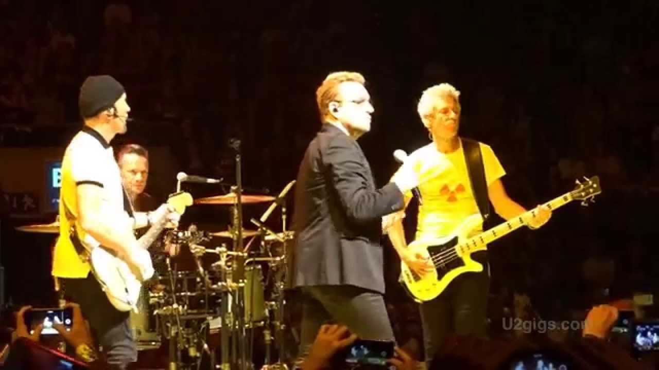 U2 Barcelona Spanish Eyes 2015-10-10 - U2gigs.com