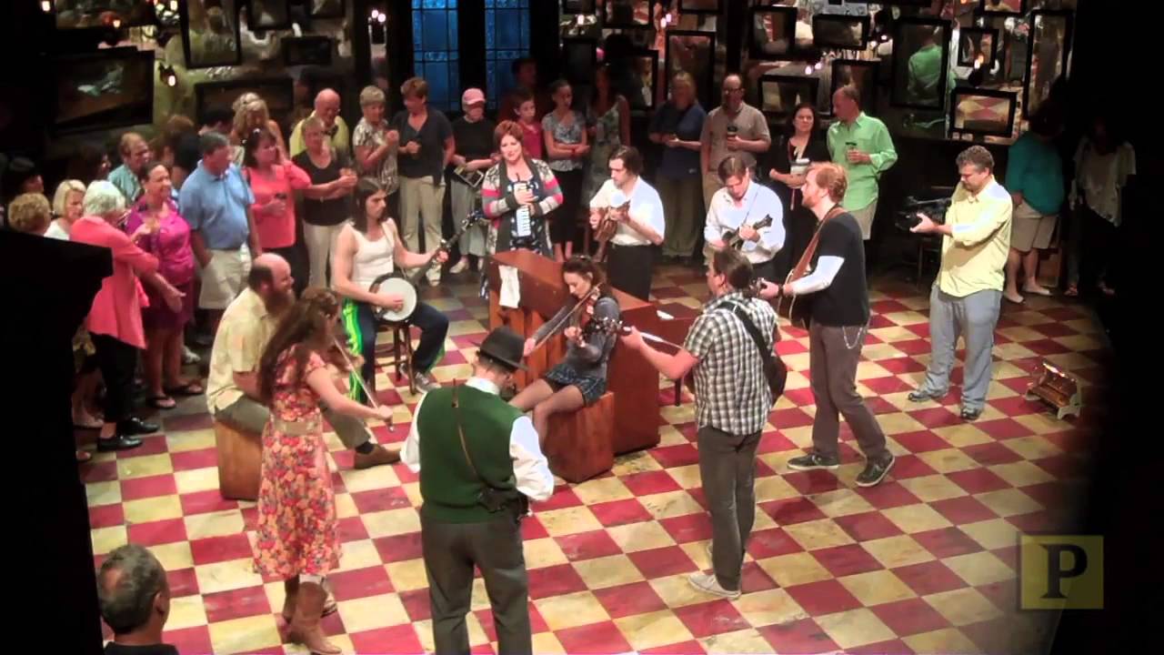 Jamming with the Cast of 