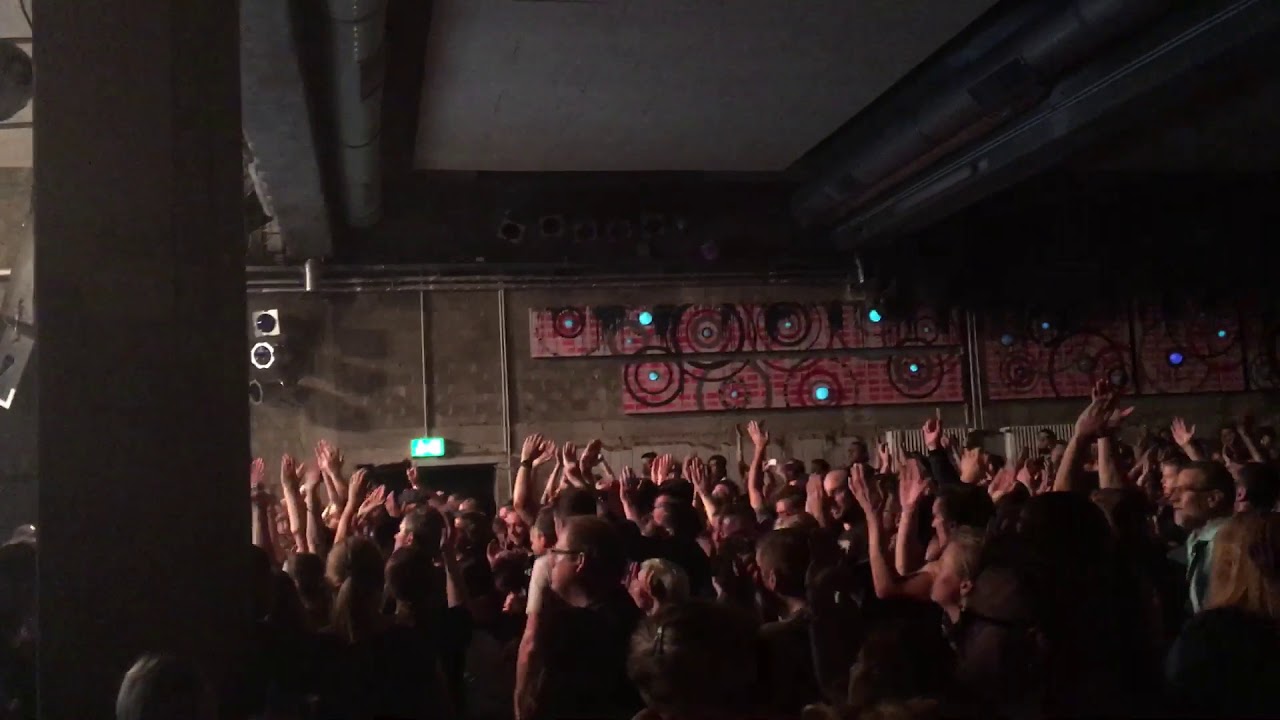 Across the Border live in Karlsruhe Substage - I can't love this country - Legendär!