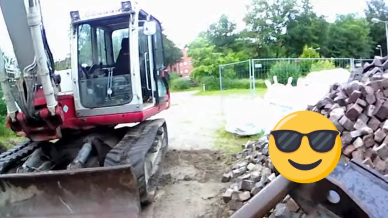 Baggerfahrer Raudi-Bagger fahren-Mit 14 Tonnen Kettenbagger durch Bad Segeberg (Takeuchi TB1140)