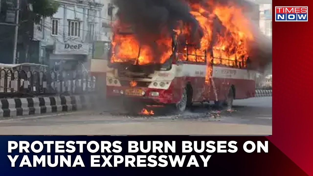 'Agneepath' Protest: Angry Protestors Burn Buses on Yamuna Expressway || Latest News || English News