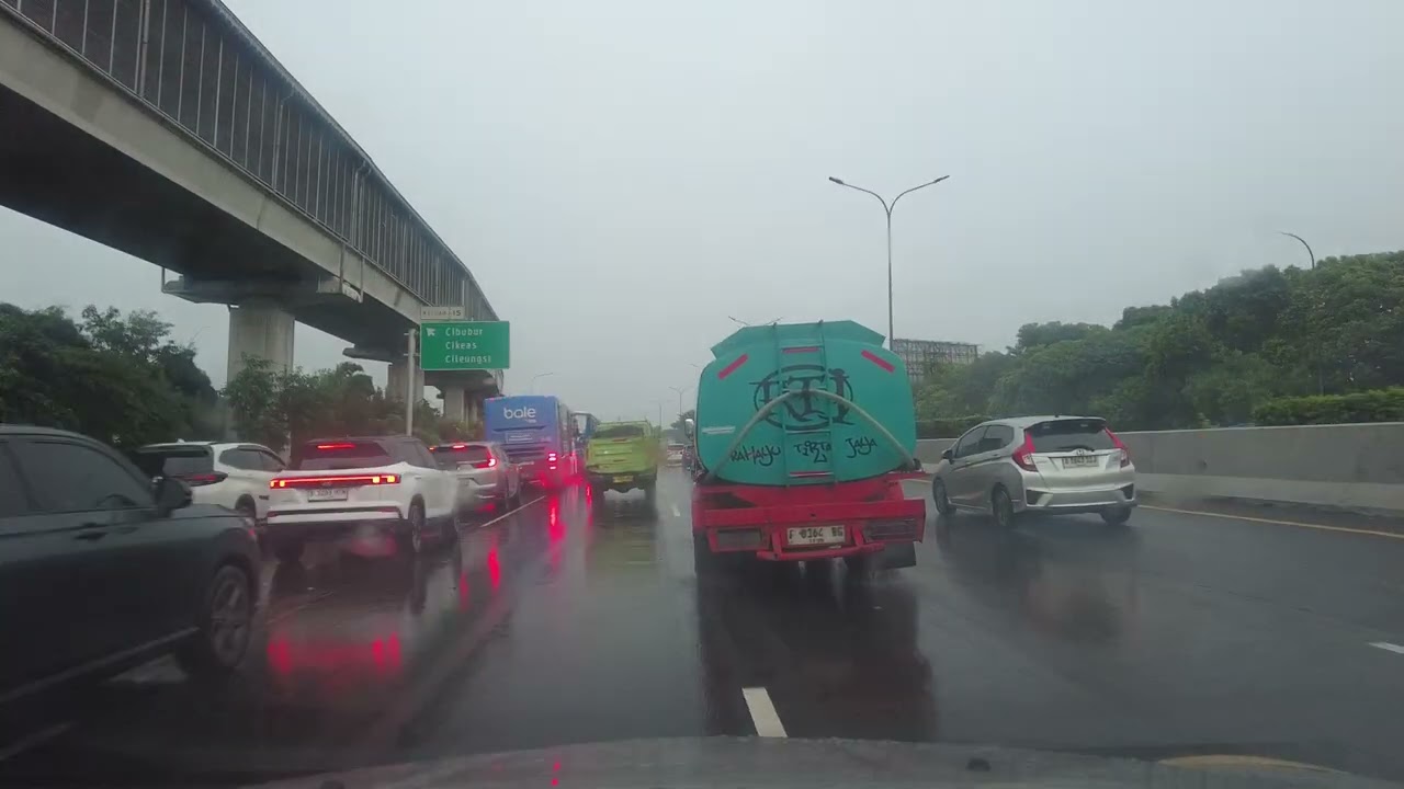 Rainy Morning Drive on Jagorawi Toll Road from Cimanggis 2 Depok to Ciracas East Jakarta