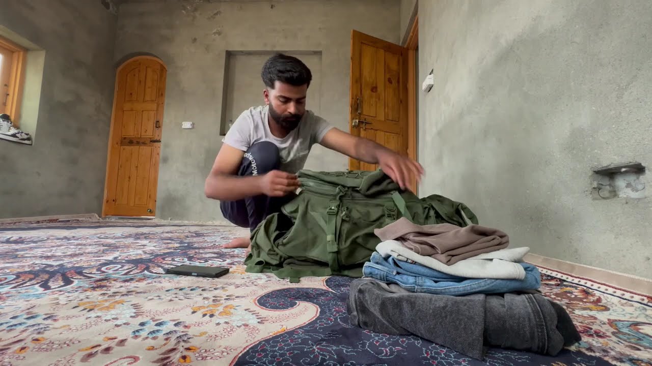 Packing For Ladakh Trip - My First Vlog || Aloneinkashmir