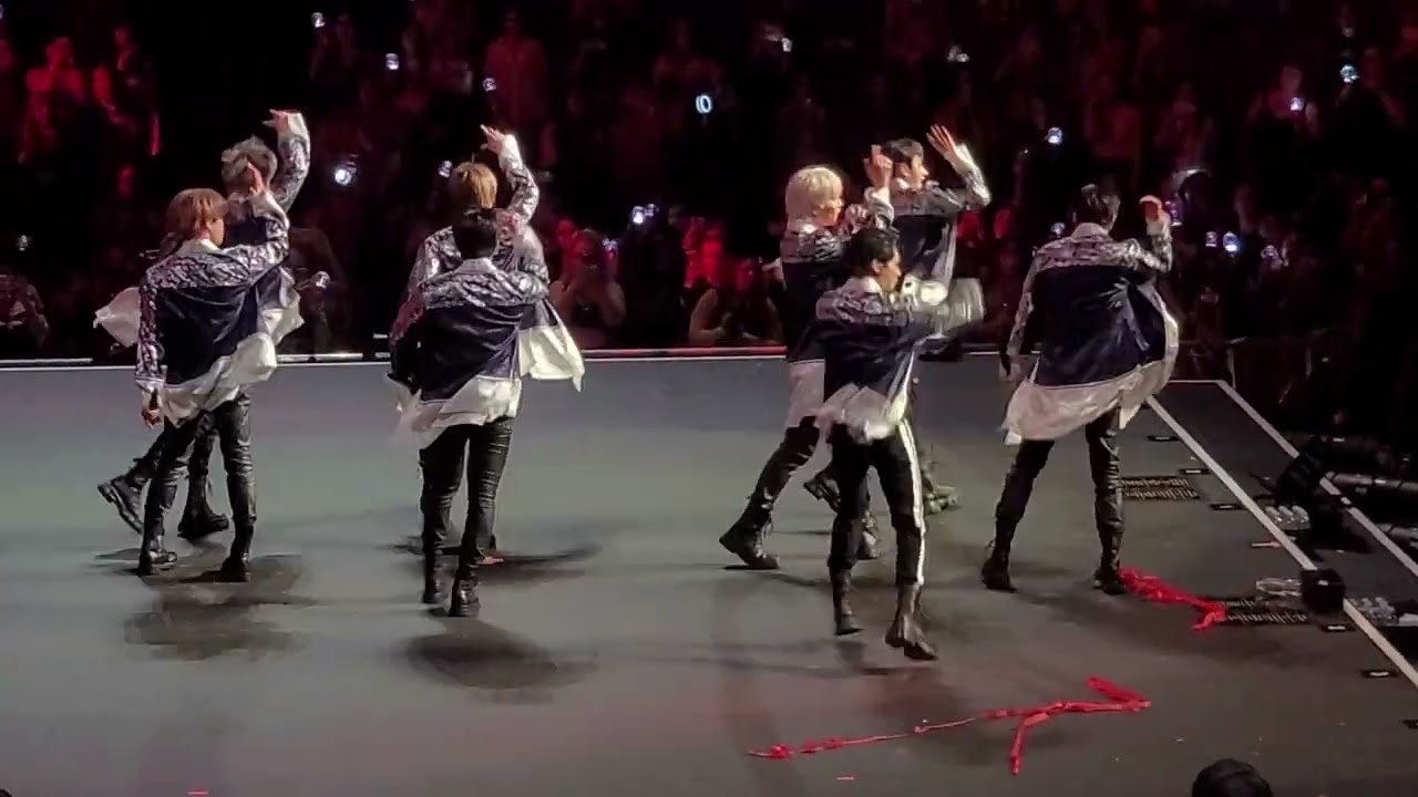 220628 Stray Kids - THUNDEROUS, DOMINO, and GOD'S MENU at 2nd World Tour 