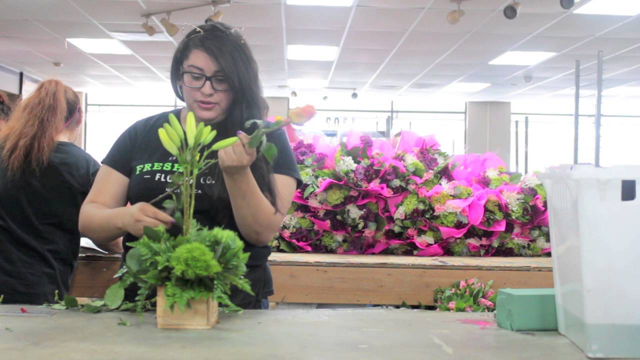DIY Flower Arrangements: Topiary Arrangement