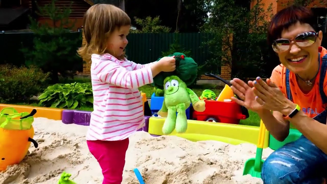 Bianca-vauva ja Disney-prinsessa suuressa prinsessalinnassa - Karhun leluruokaa