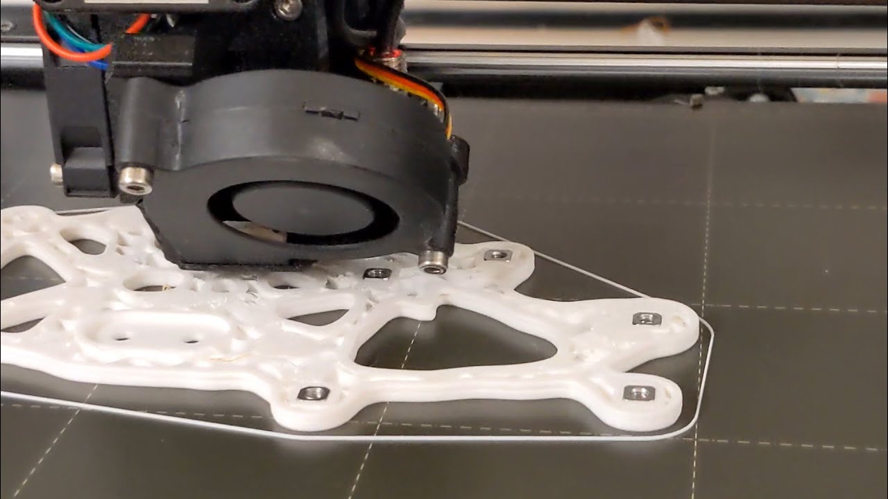 Создание резьбовых отверстий в 3D-печатных конструкциях с помощью закладных гаек и Fusion 360