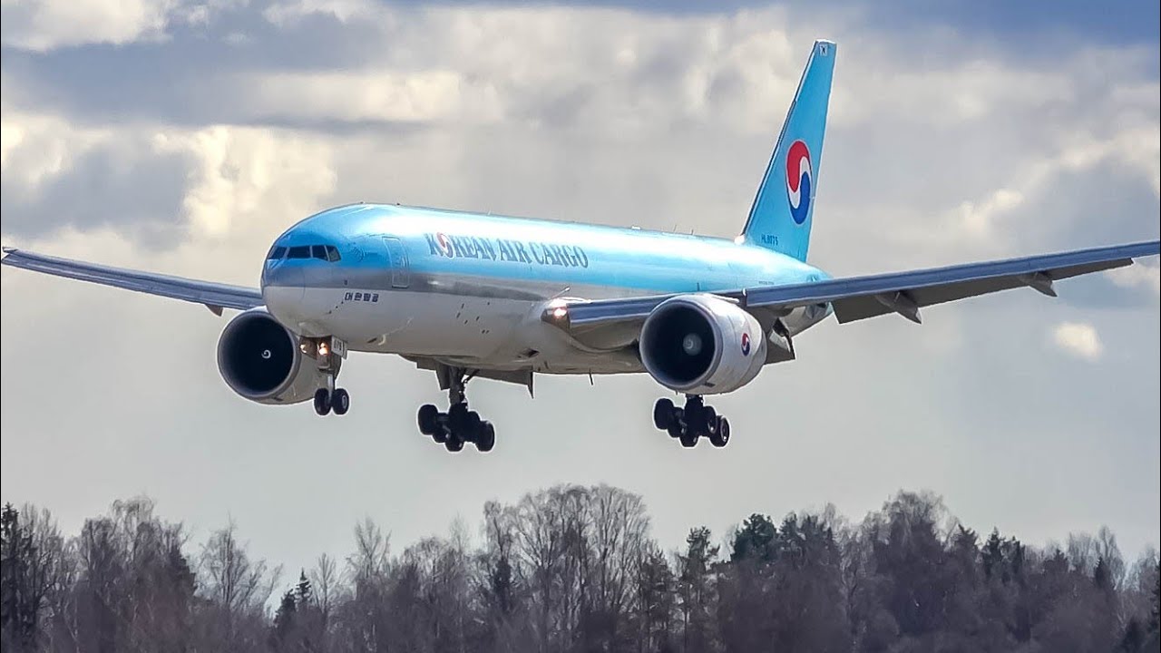 (4K) Korean air Cargo 777-200F landing, taxi and take-off from Oslo Gardermoen airport