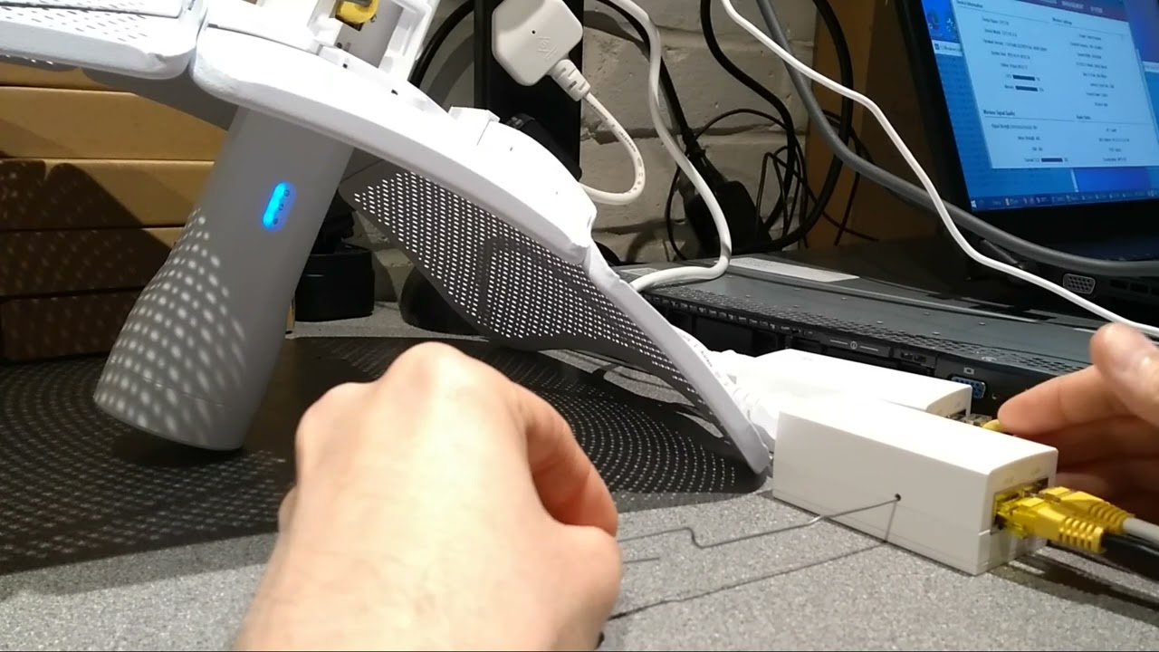Via PoE Injector: How to factory reset a tp-link Pharos CPE710
