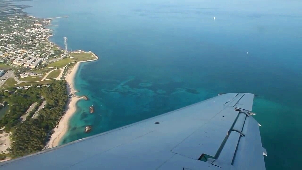 American Eagle AA3477 Miami - Key West Embraer 140 Safety, Takeoff & Landing