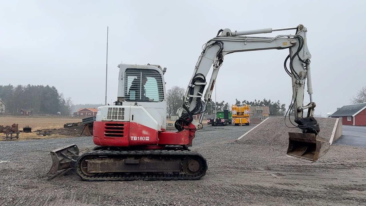 Köp Grävmaskin Takeuchi TB 180 FR på Klaravik