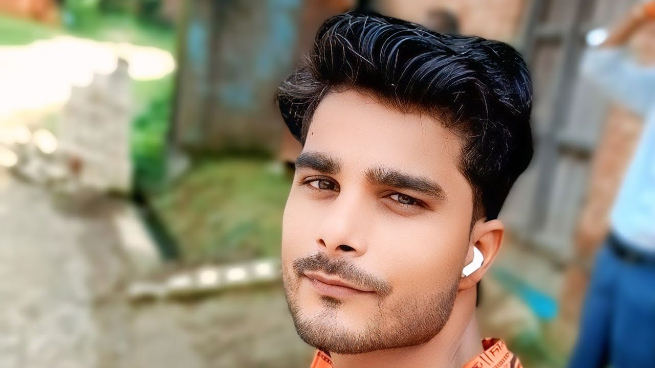 प्रेम मौर्य  is live sabhi bhaiyon or bahnon ko Maha Shivaratri ki shubhkamnaye.