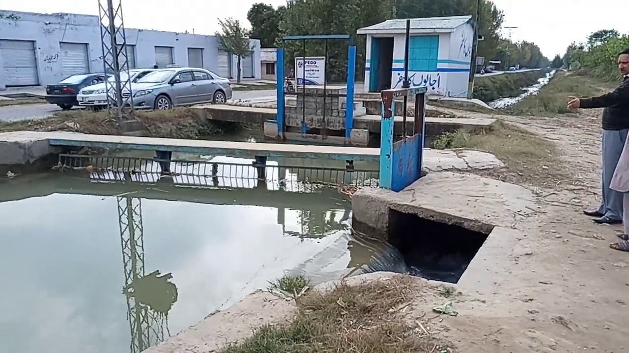 How a Micro Hydro Power Plant Works on a Canal