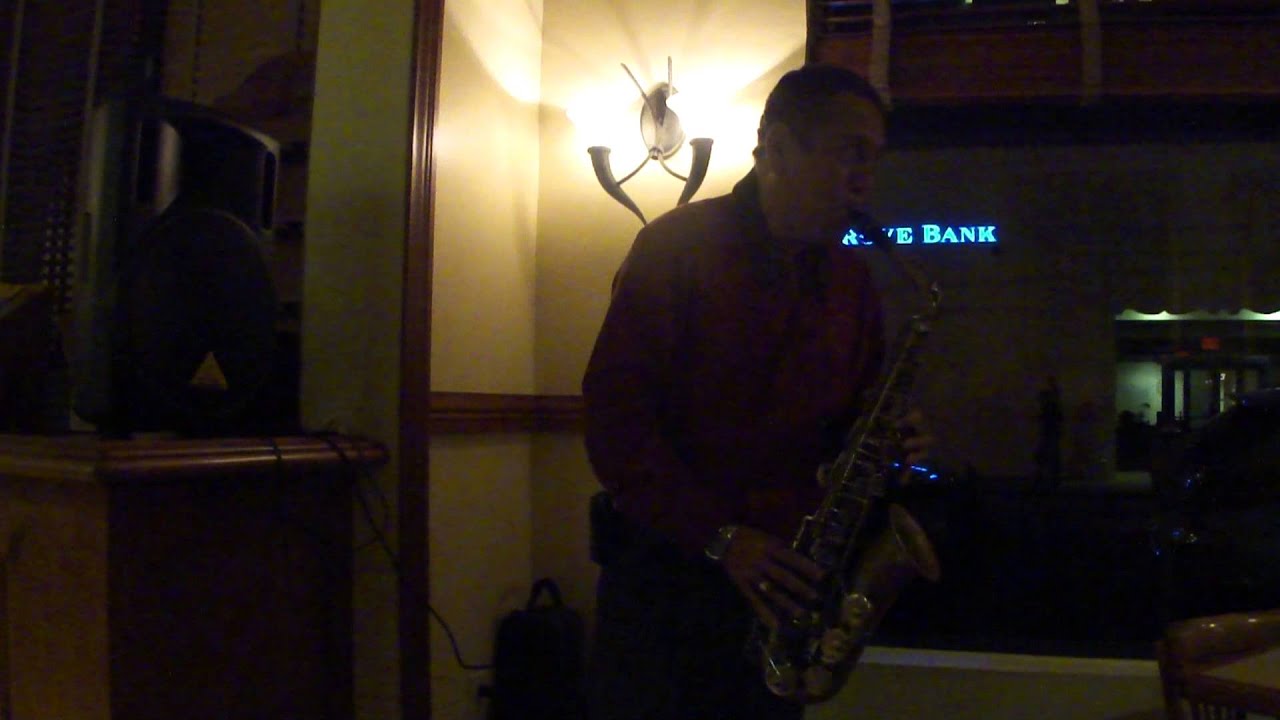Leonel Mendez Saxo! at Cafe Demetrio