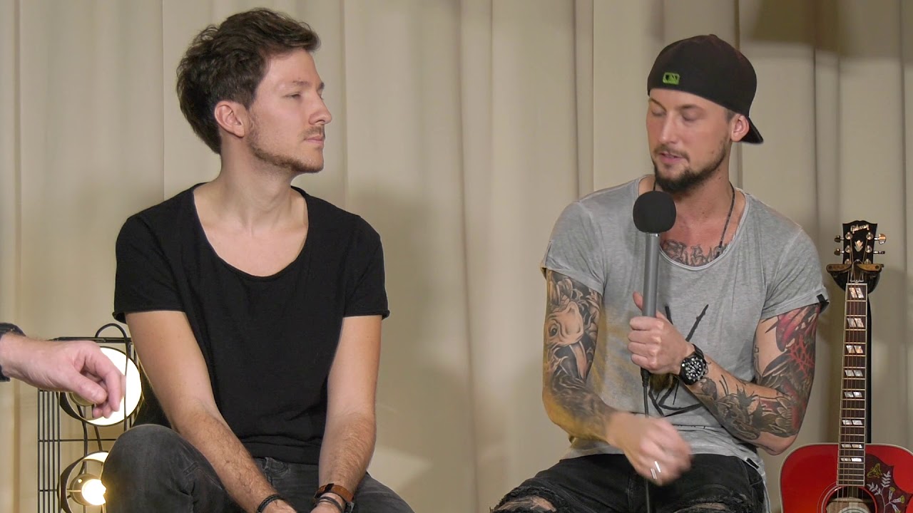 Kuult bei 60Minuten net Interview, Live Songs im Gibson Showroom Berlin